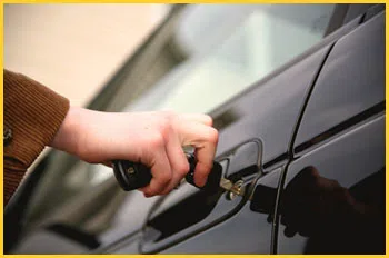 Exclusive Locksmith Service Fort Washington, PA 215-337-3193 - 18-car-unlock